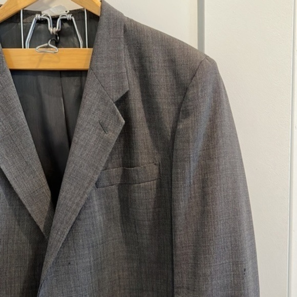 Bret Lawrence 2 button Suit Jacket - Picture 3 of 6